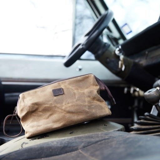 WAXED CANVAS UTILITY CASE
