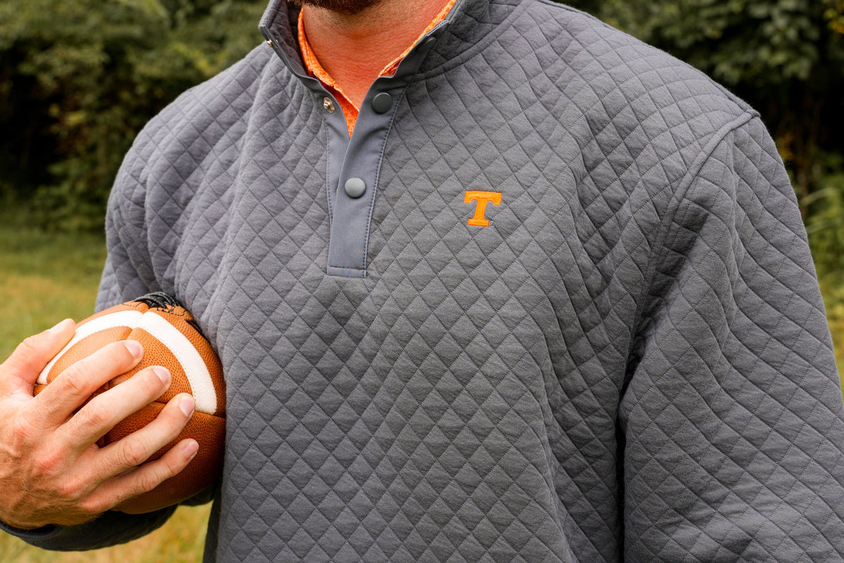 Power T Quilted Pullovers - Charcoal - Volunteer Traditions - photo 1