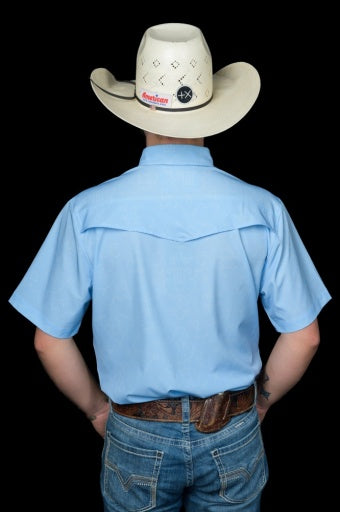 THE CARSON IN LIGHT BLUE - SHORT SLEEVE SNAP