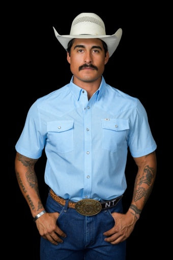 THE CARSON IN LIGHT BLUE - SHORT SLEEVE SNAP